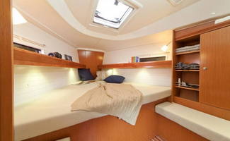 CharterBavaria36_02