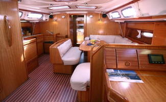 CharterBavaria46_01